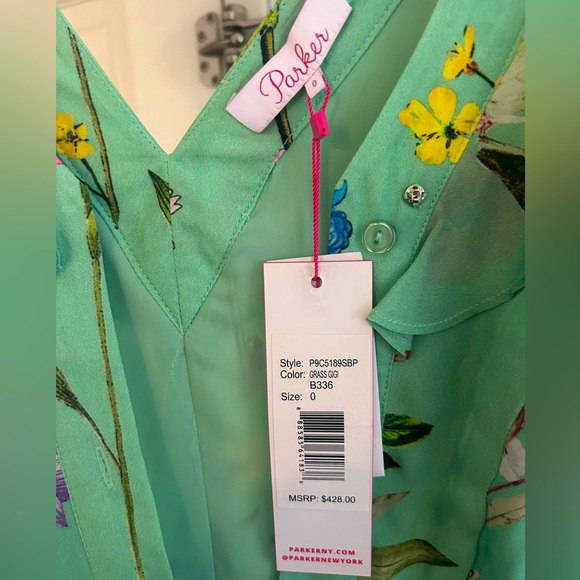 Gorgeous Spring Parker Dress - Picture 2 of 2